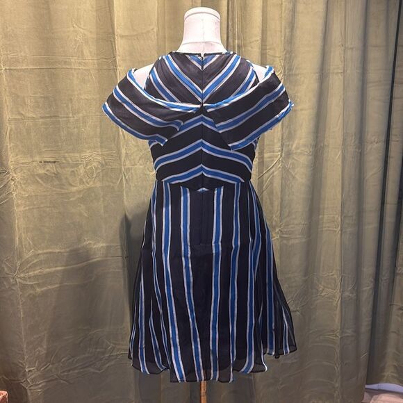 Fendi Elegant Striped Cold Shoulder mini Dress, US4 - Picture 7 of 11